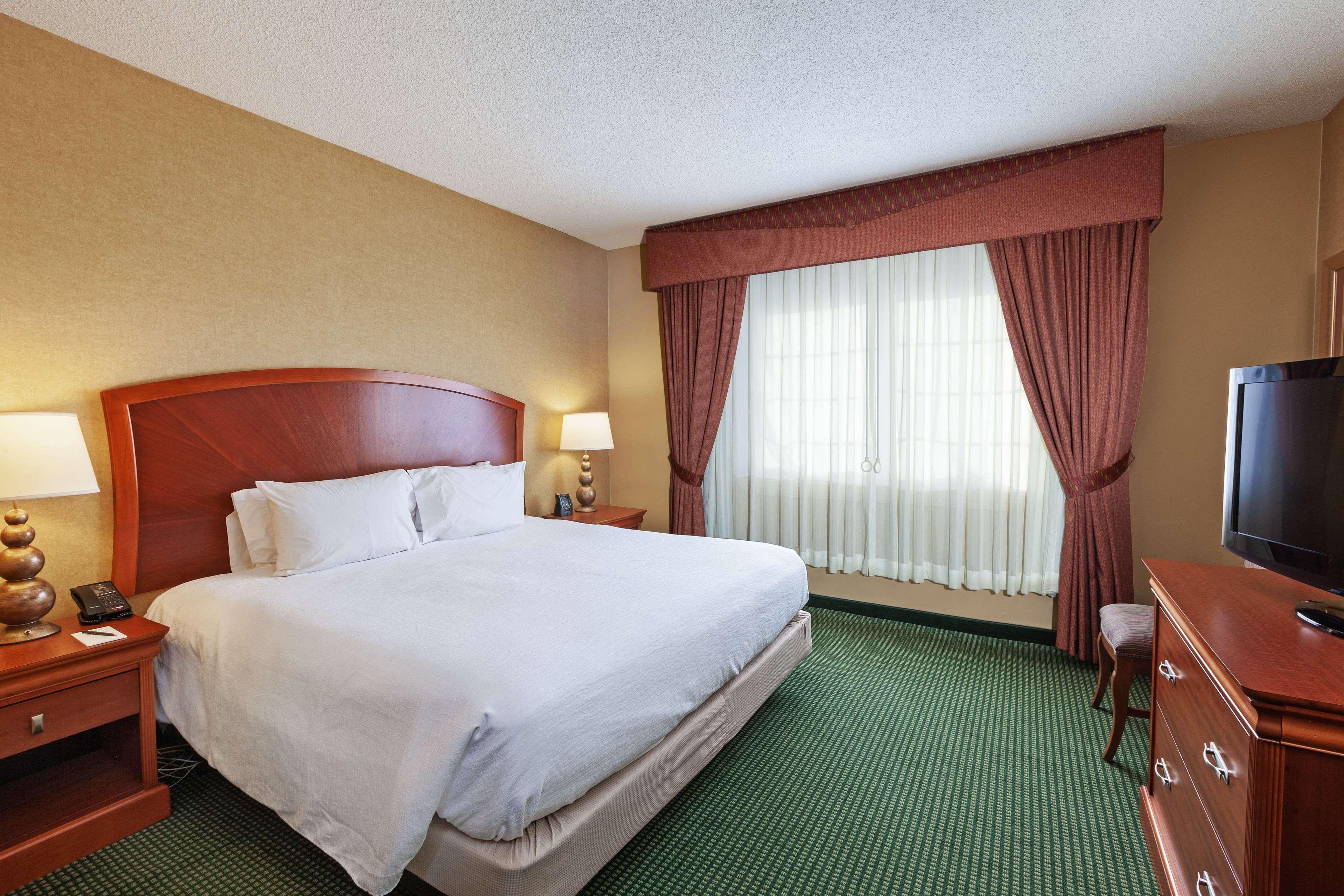 Embassy Suites By Hilton Greensboro Airport Exteriér fotografie