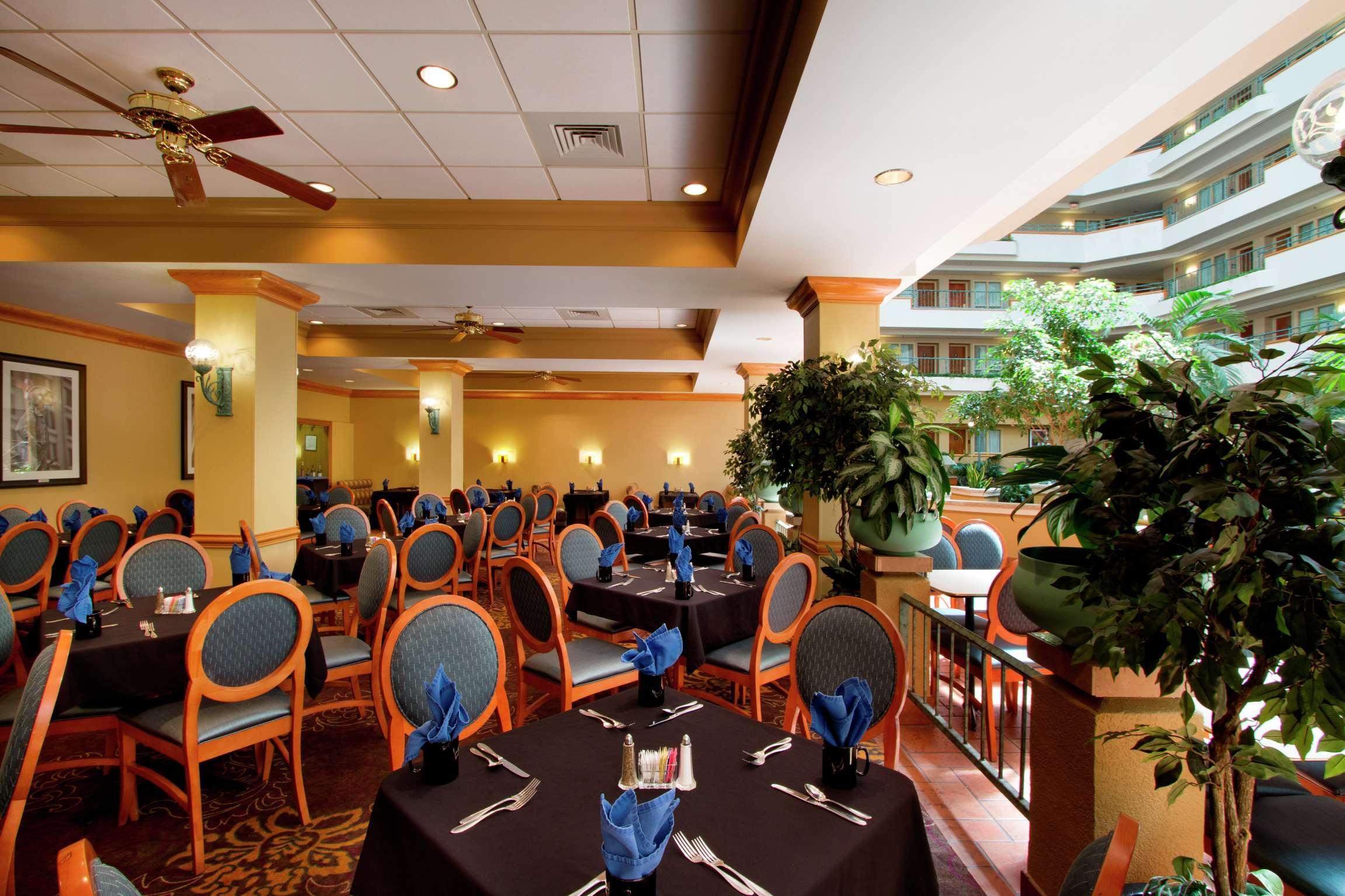 Embassy Suites By Hilton Greensboro Airport Exteriér fotografie
